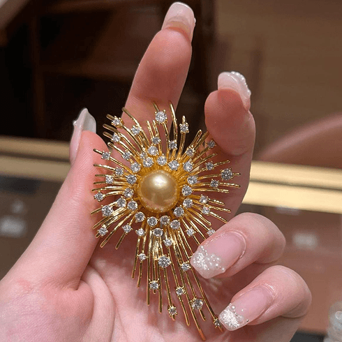 复古鎏金太阳花珍珠胸针